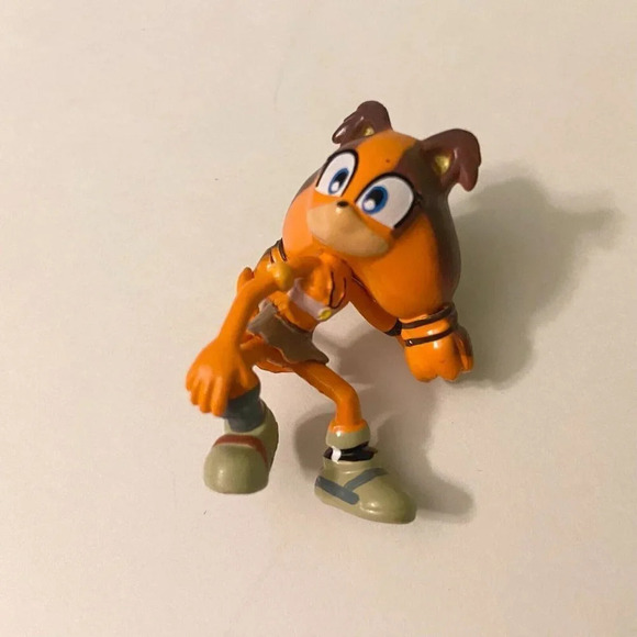 Sonic the Hedgehog Sticks the Badger PVC Mini Figure 1.75 Inch Tall Toy Damaged - Picture 6 of 8